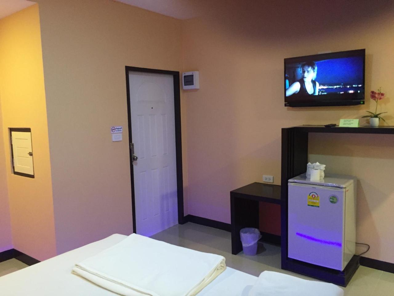 Jirapa Modern Resort Chonburi Bagian luar foto