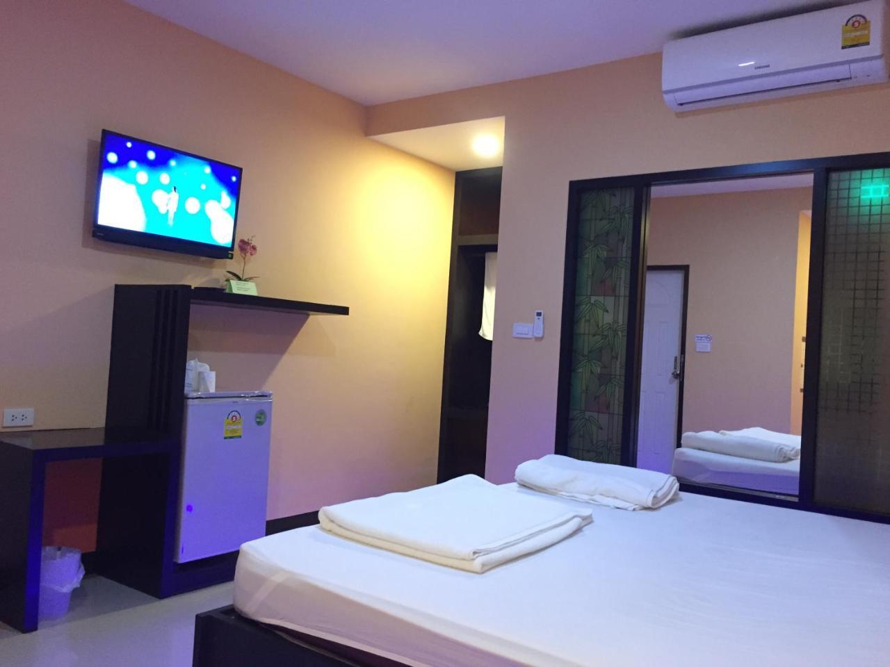 Jirapa Modern Resort Chonburi Bagian luar foto